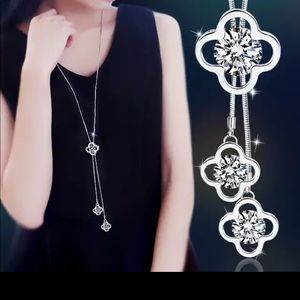 Four leaf, clover leaf long necklace